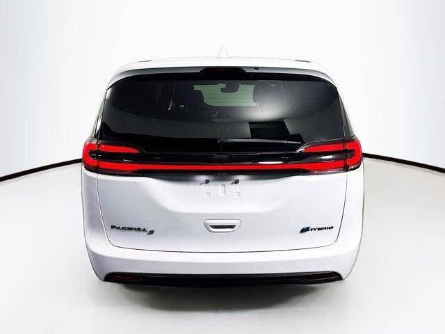 used 2022 Chrysler Pacifica Hybrid car, priced at $31,457