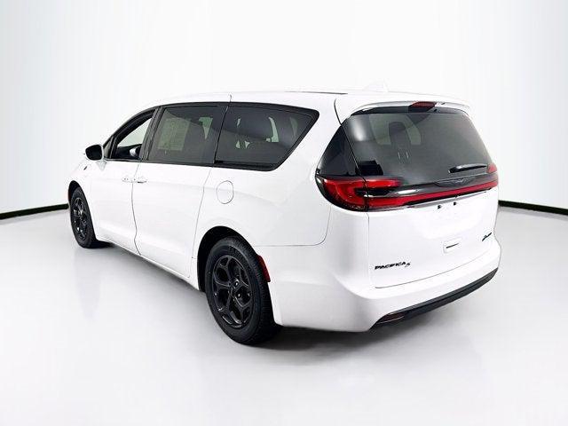 used 2022 Chrysler Pacifica Hybrid car, priced at $31,457