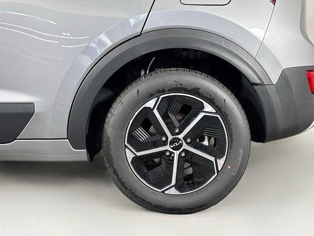 new 2025 Kia Niro car, priced at $30,685