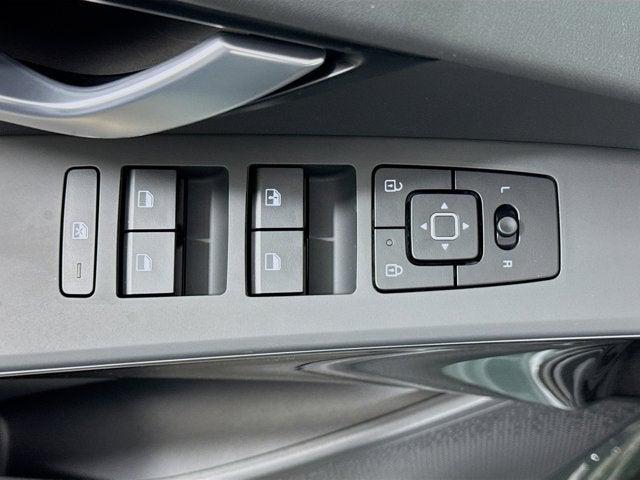 new 2025 Kia Niro car, priced at $30,685