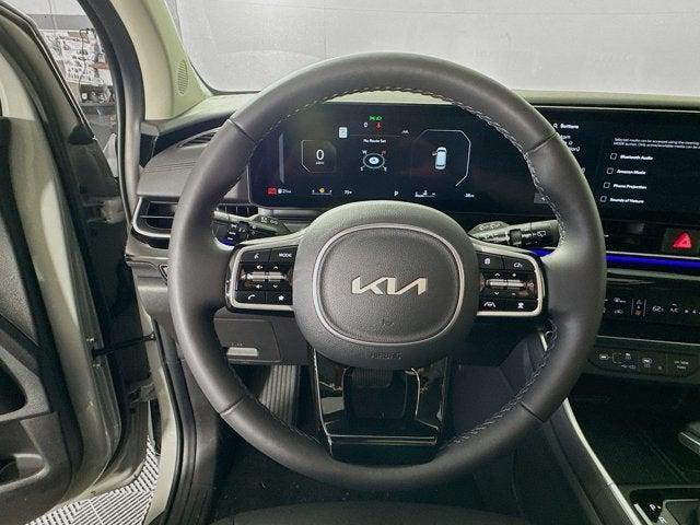 new 2025 Kia Carnival car, priced at $51,880