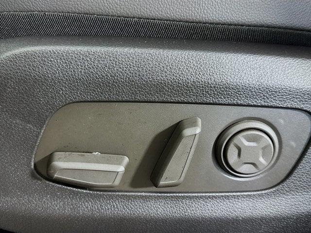 new 2025 Kia Carnival car, priced at $51,880