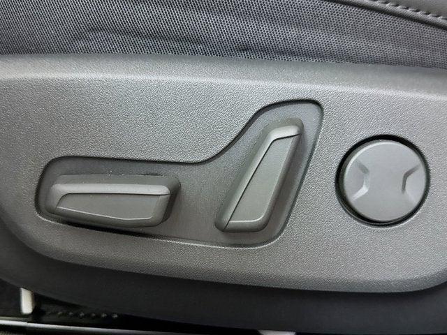 new 2025 Kia Niro car, priced at $30,870