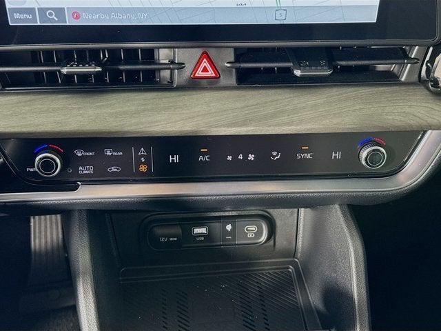 new 2025 Kia Sportage car, priced at $35,555