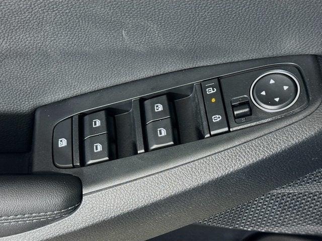 new 2025 Kia Seltos car, priced at $30,580