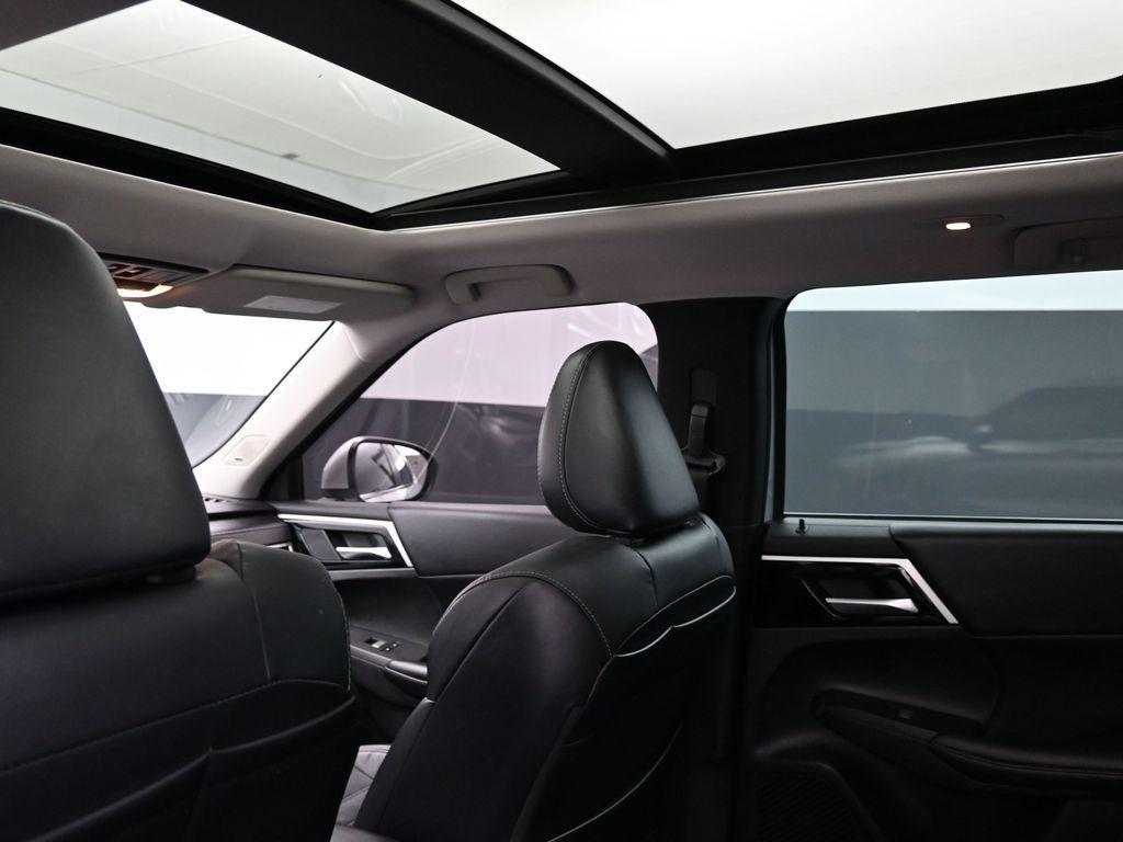 used 2023 Mitsubishi Outlander car, priced at $21,996