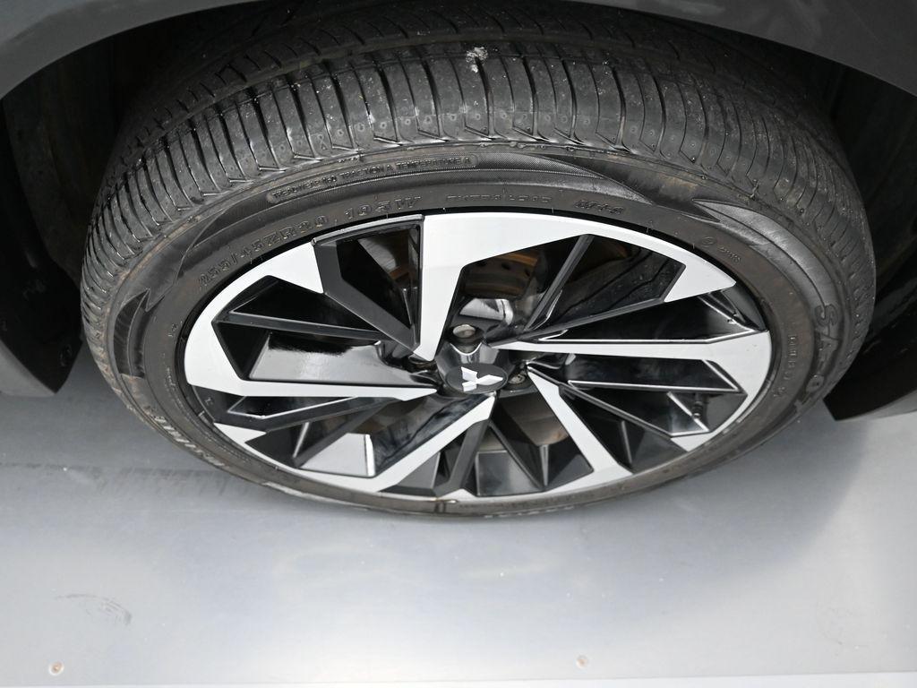 used 2023 Mitsubishi Outlander car, priced at $21,996