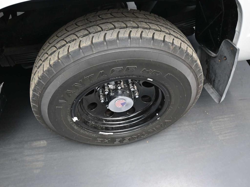 used 1997 Chevrolet Suburban car, priced at $9,998