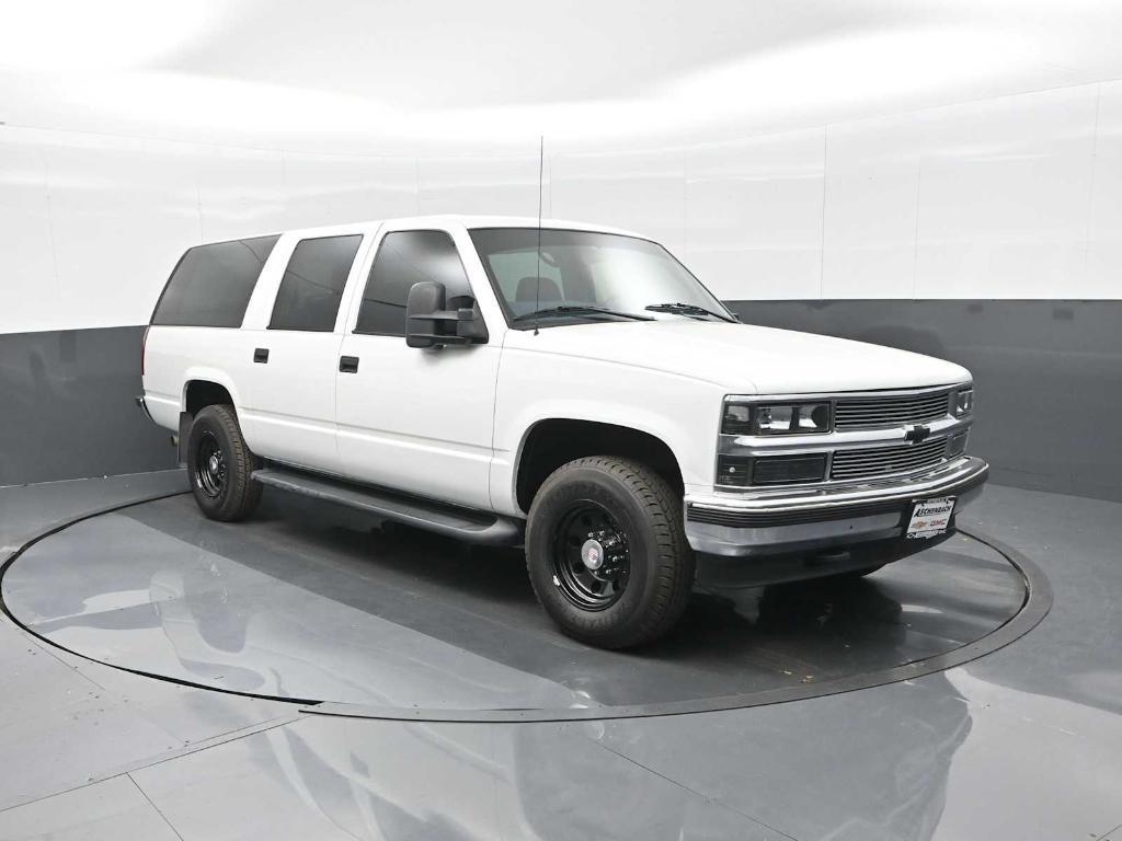 used 1997 Chevrolet Suburban car, priced at $9,998