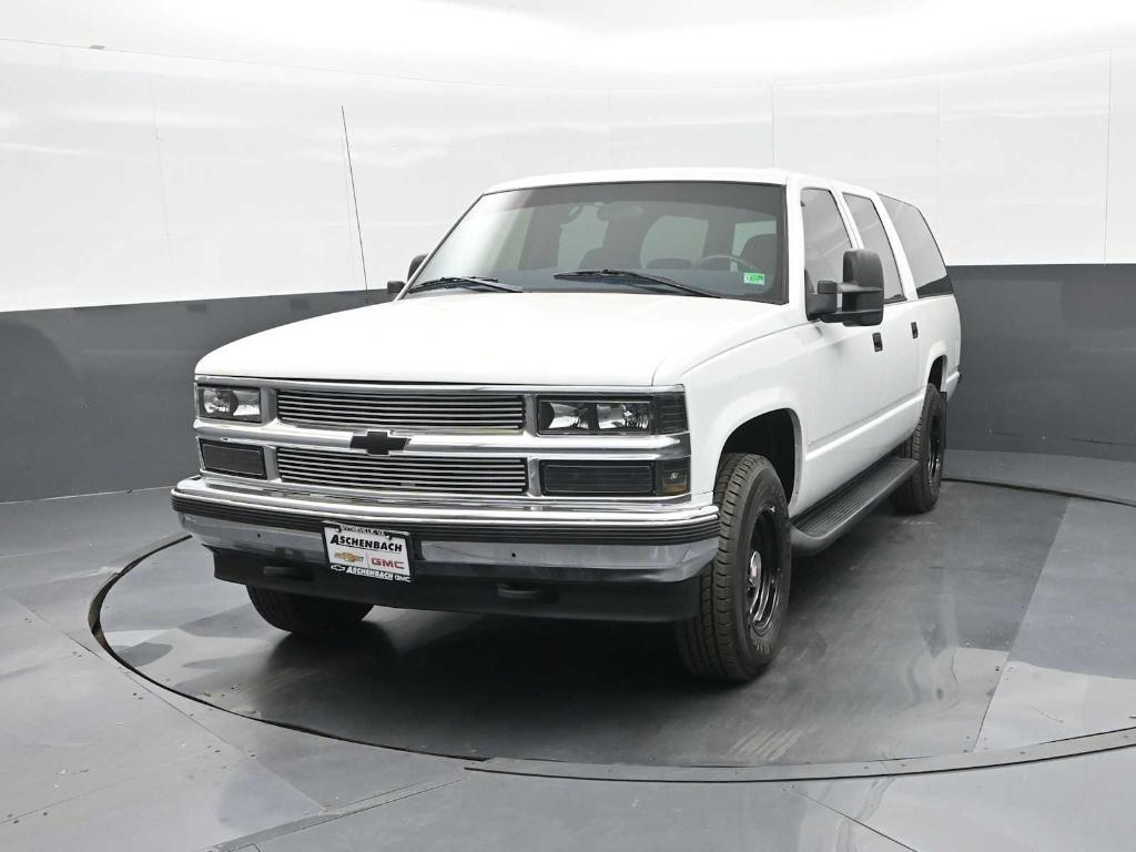 used 1997 Chevrolet Suburban car, priced at $9,998