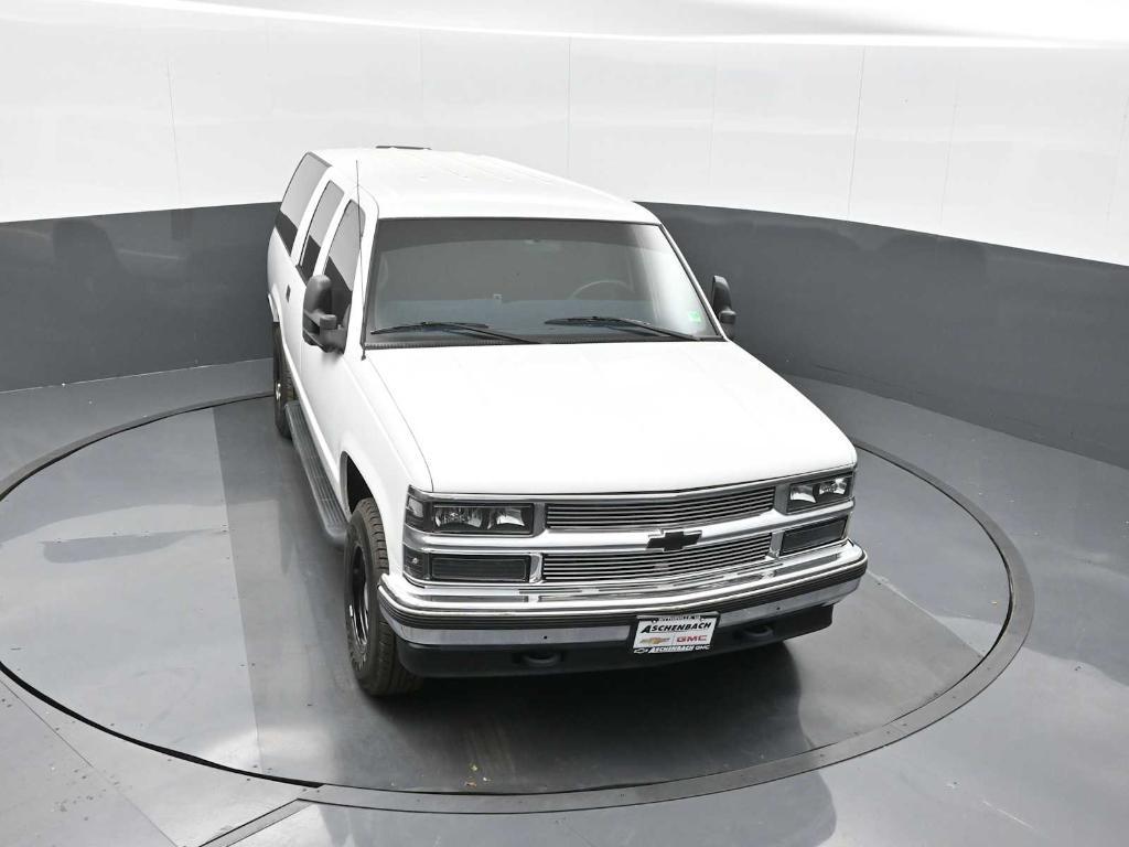 used 1997 Chevrolet Suburban car, priced at $9,998