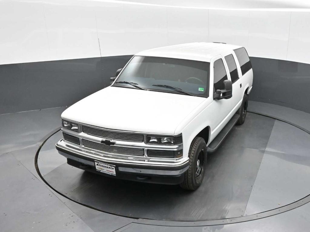 used 1997 Chevrolet Suburban car, priced at $9,998