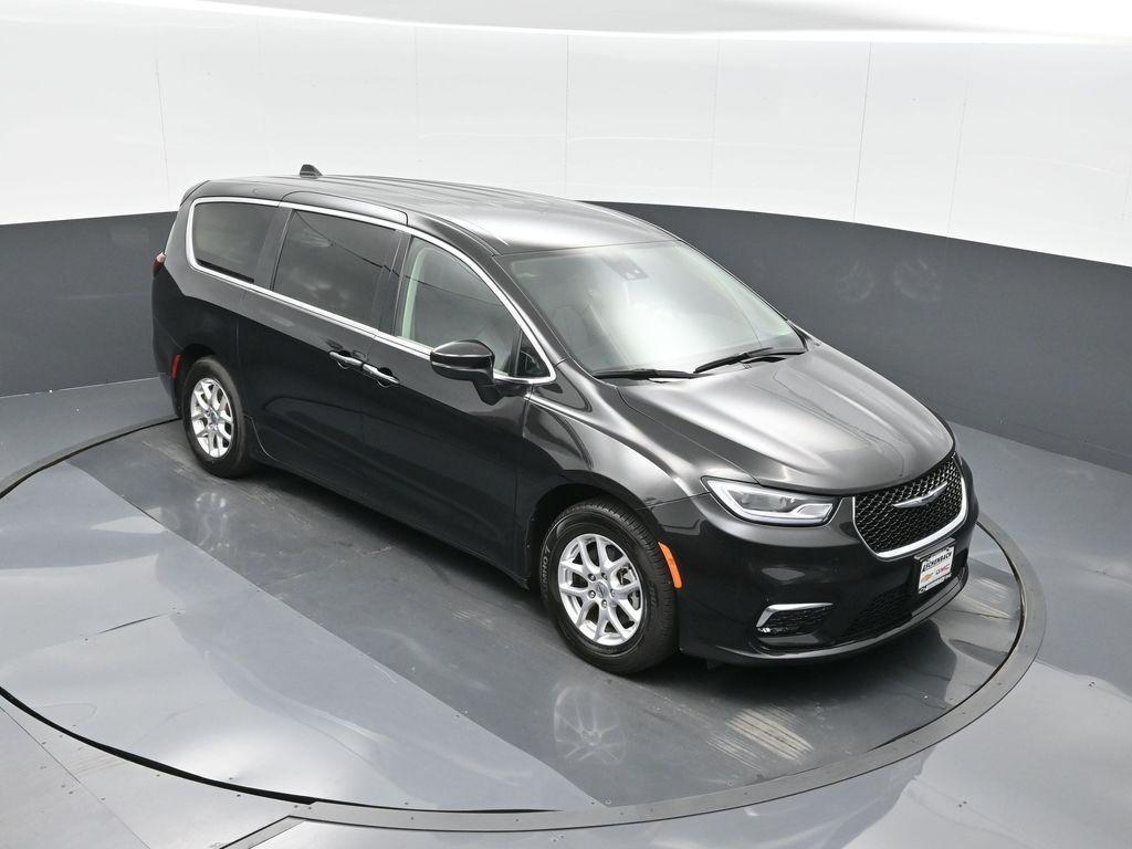used 2023 Chrysler Pacifica car, priced at $22,756