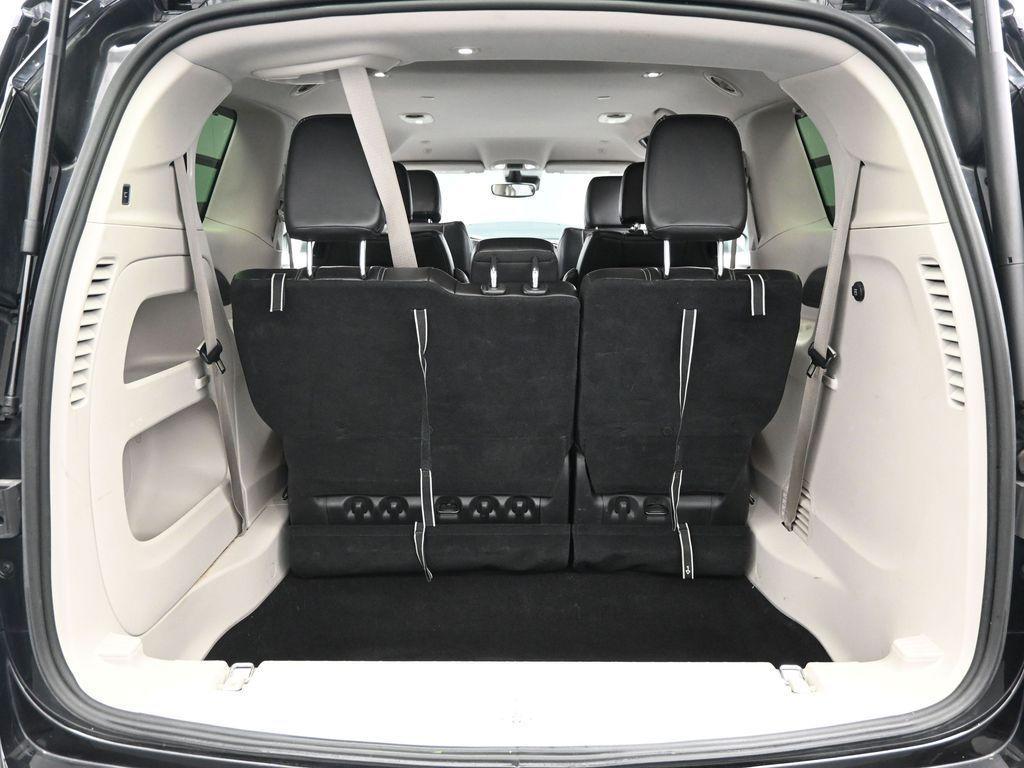 used 2023 Chrysler Pacifica car, priced at $22,756