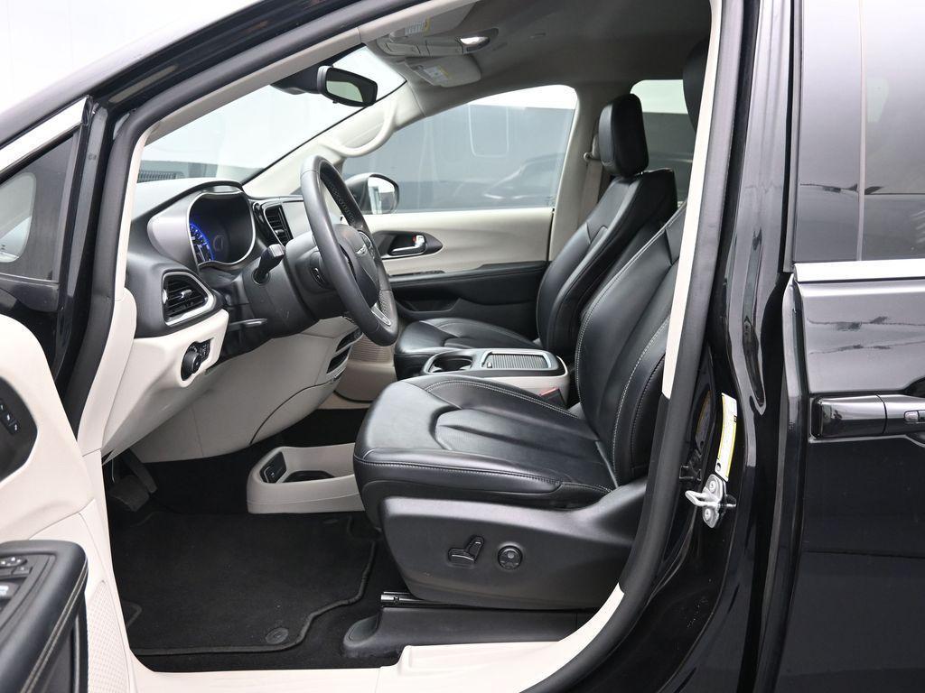 used 2023 Chrysler Pacifica car, priced at $22,756