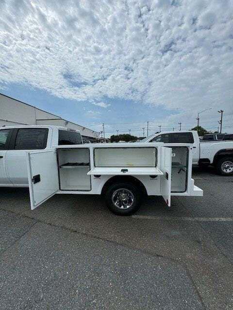 new 2024 Chevrolet Silverado 3500 car, priced at $68,197