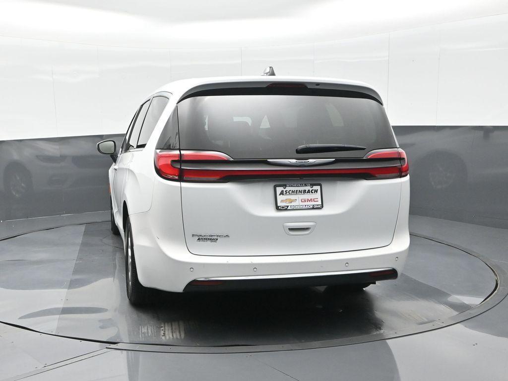 used 2023 Chrysler Pacifica car