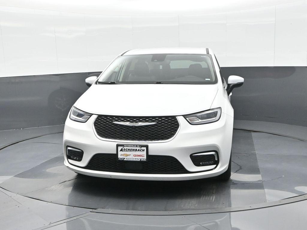 used 2023 Chrysler Pacifica car