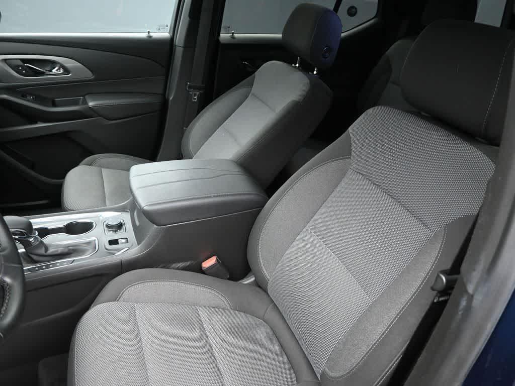used 2023 Chevrolet Traverse car, priced at $33,548