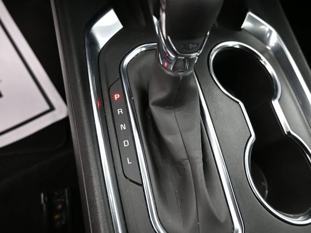 used 2023 Chevrolet Traverse car, priced at $33,548