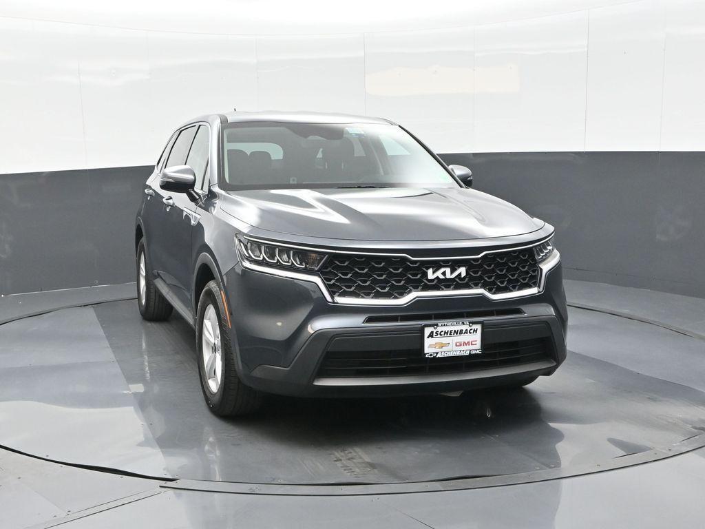 used 2023 Kia Sorento car, priced at $25,885