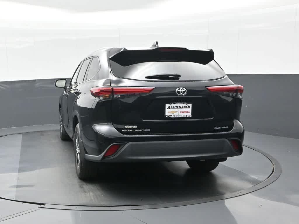 used 2022 Toyota Highlander car, priced at $36,531
