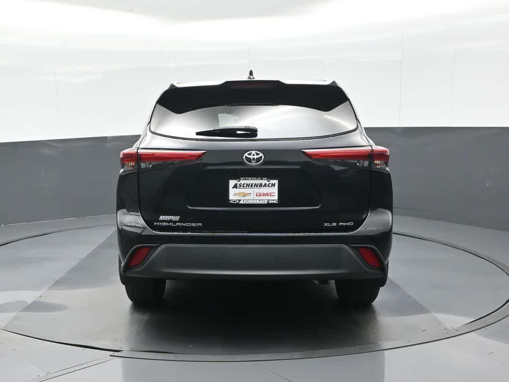 used 2022 Toyota Highlander car, priced at $36,531