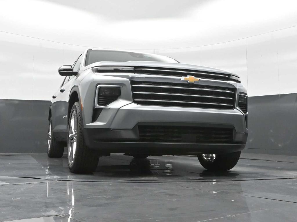 new 2025 Chevrolet Traverse car, priced at $44,795