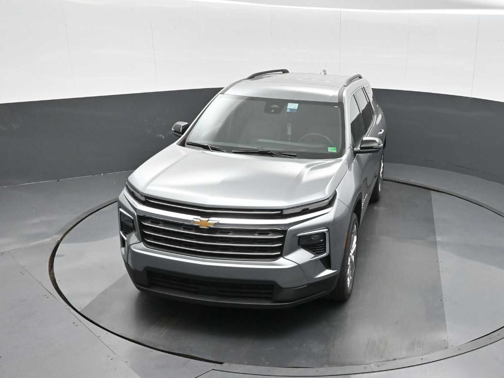 new 2025 Chevrolet Traverse car, priced at $44,795