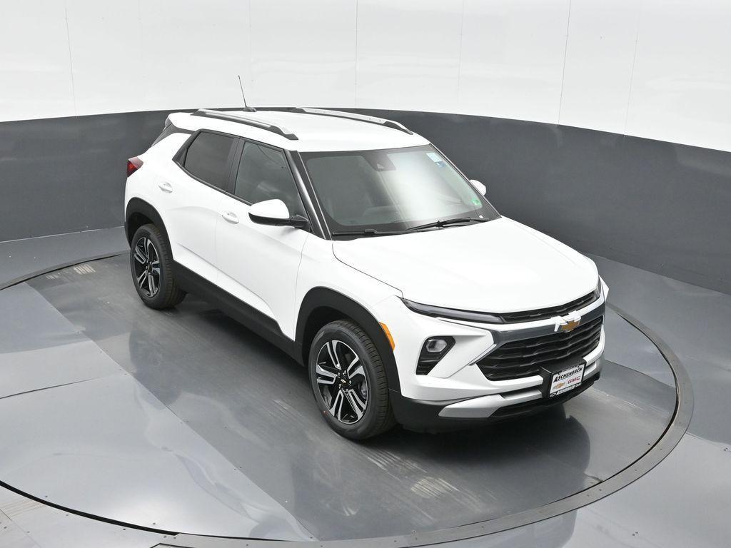new 2025 Chevrolet TrailBlazer car, priced at $27,600