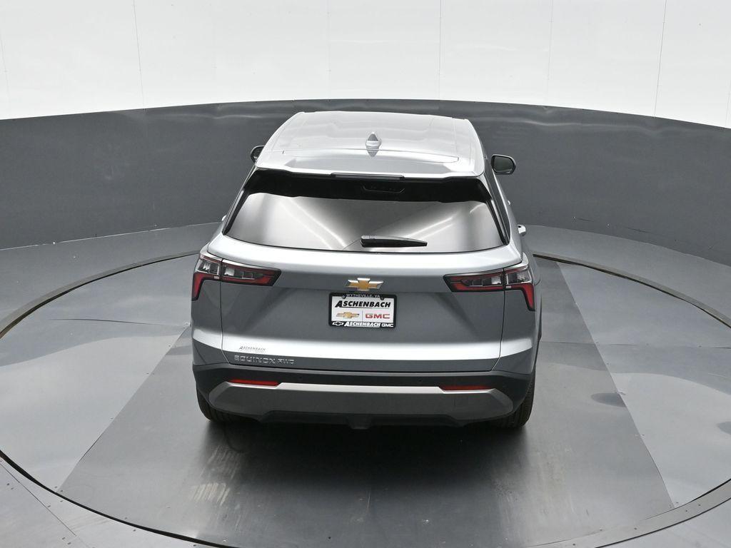 new 2026 Chevrolet Equinox car, priced at $31,995