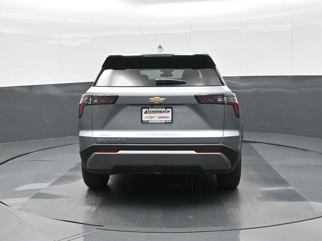 new 2026 Chevrolet Equinox car, priced at $31,995