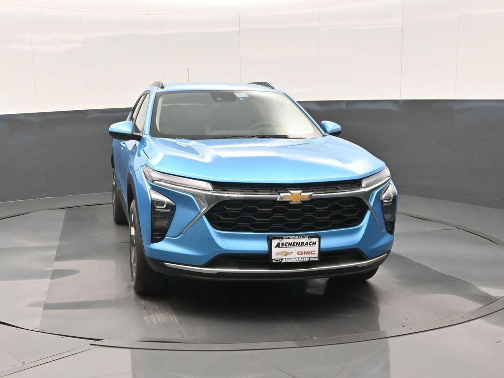 new 2025 Chevrolet Trax car, priced at $25,880