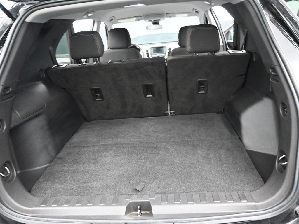used 2022 Chevrolet Equinox car, priced at $21,170