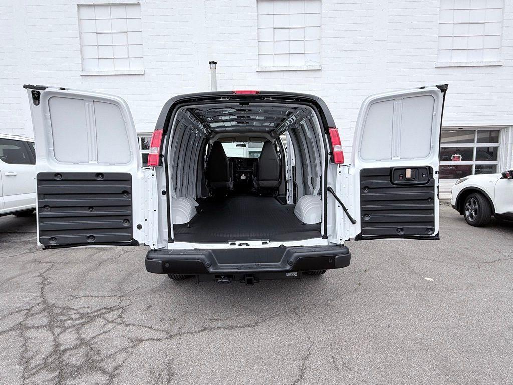 new 2025 GMC Savana 3500 car, priced at $50,280