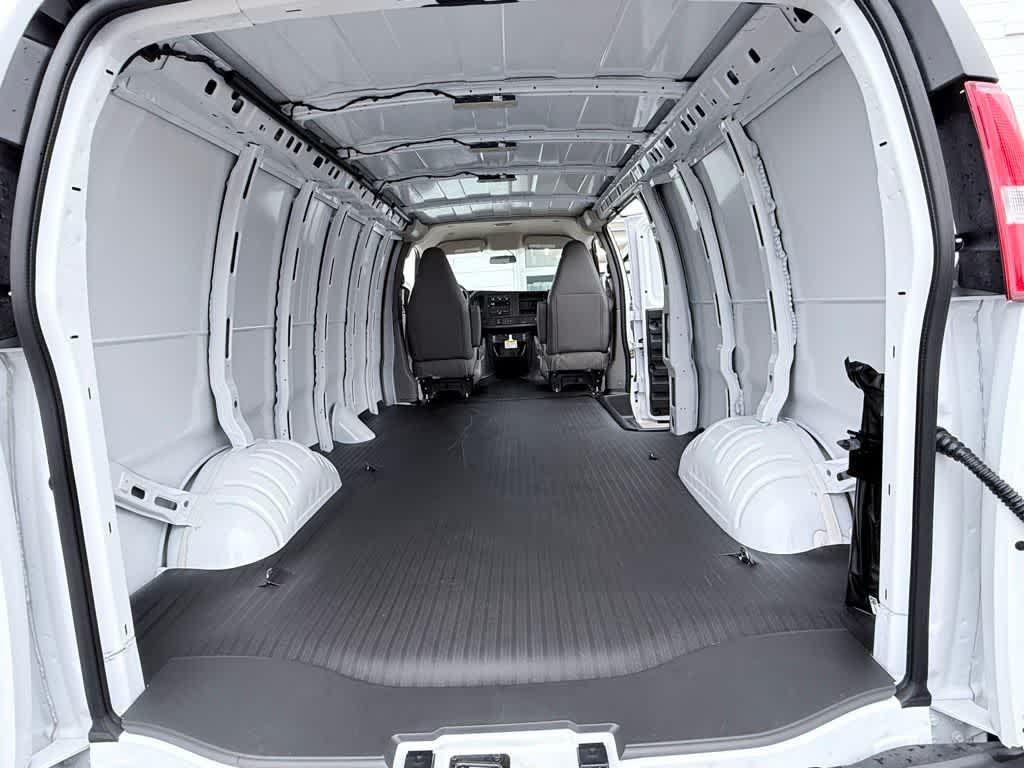new 2025 GMC Savana 3500 car, priced at $48,769