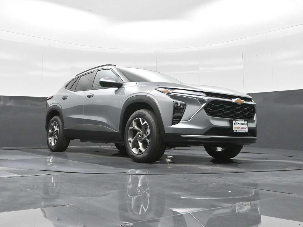 new 2025 Chevrolet Trax car, priced at $22,495