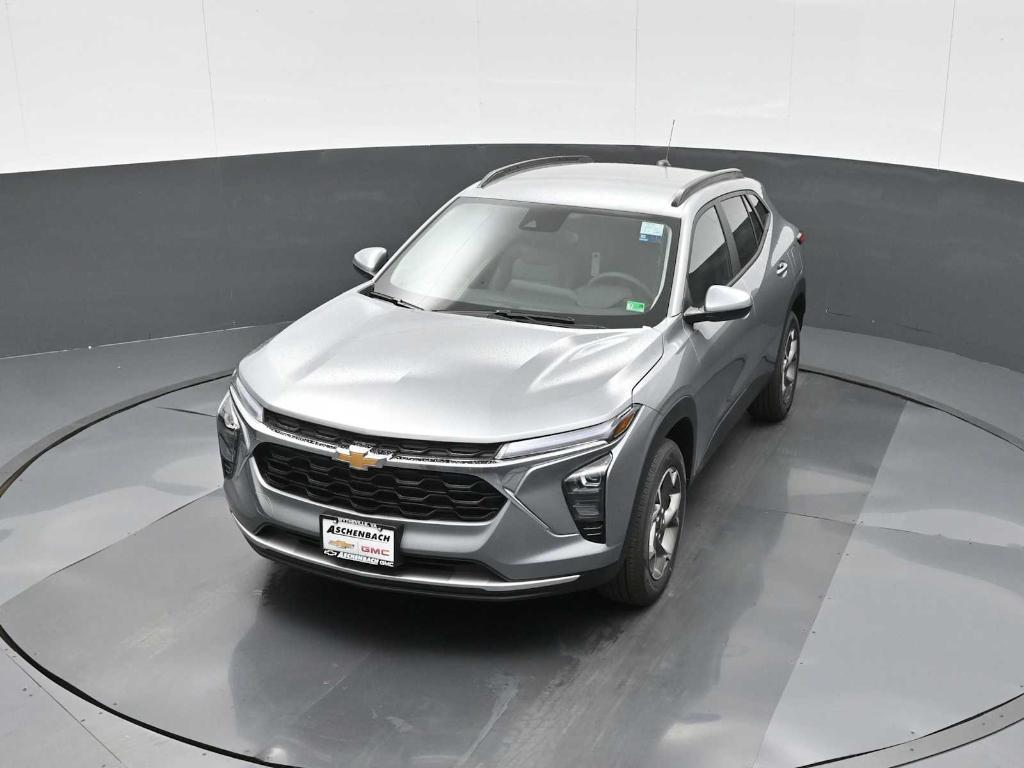 new 2025 Chevrolet Trax car, priced at $22,495
