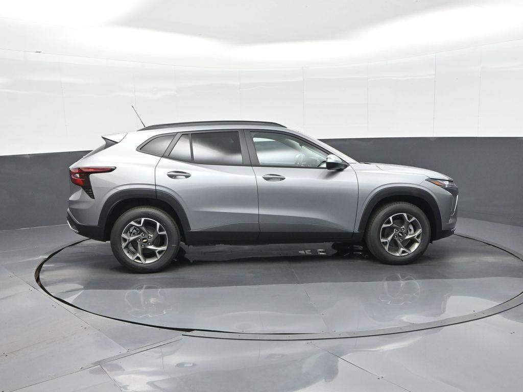 new 2025 Chevrolet Trax car, priced at $24,095