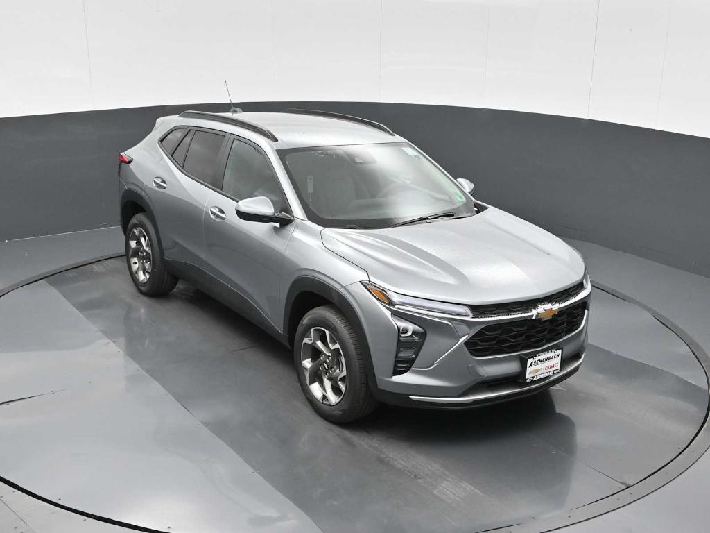 new 2025 Chevrolet Trax car, priced at $22,495