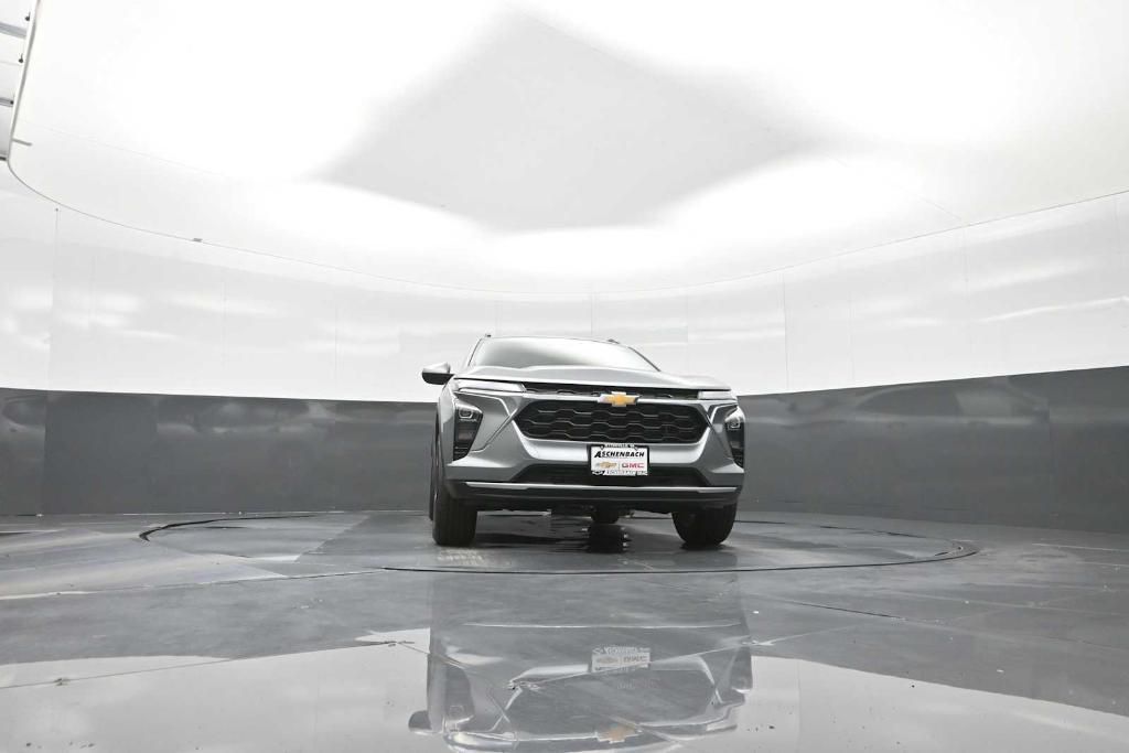 new 2025 Chevrolet Trax car, priced at $22,495
