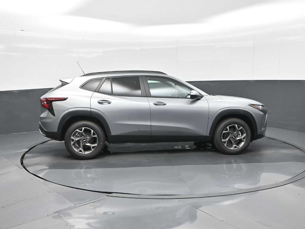 new 2025 Chevrolet Trax car, priced at $22,495