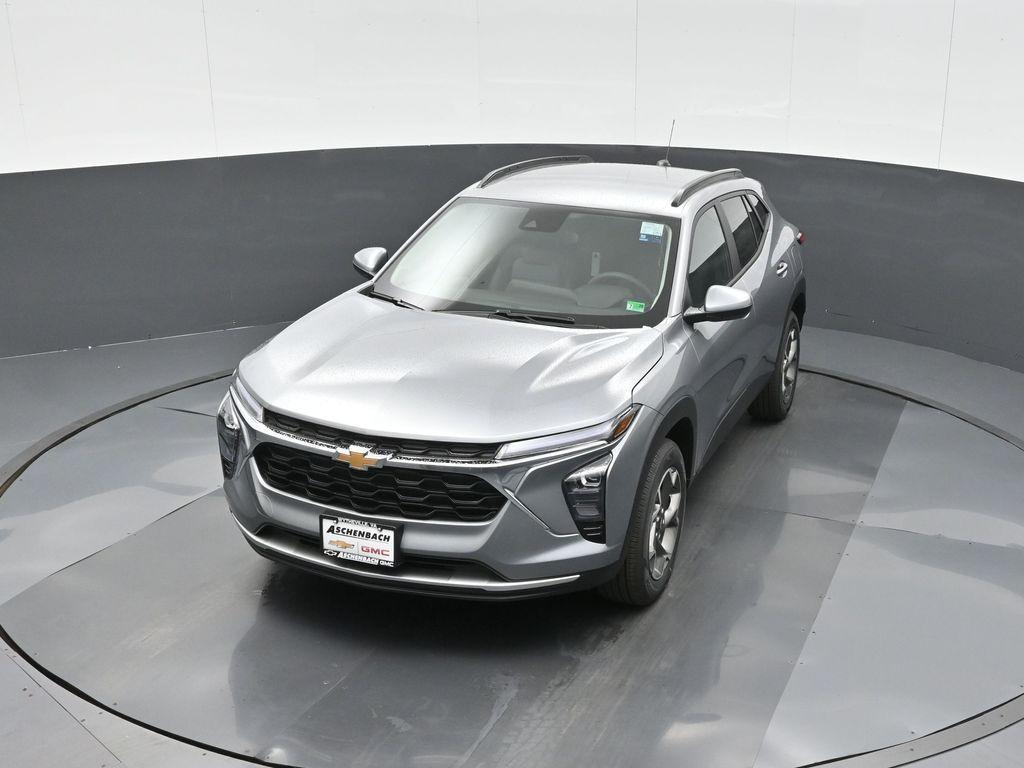 new 2025 Chevrolet Trax car, priced at $24,095