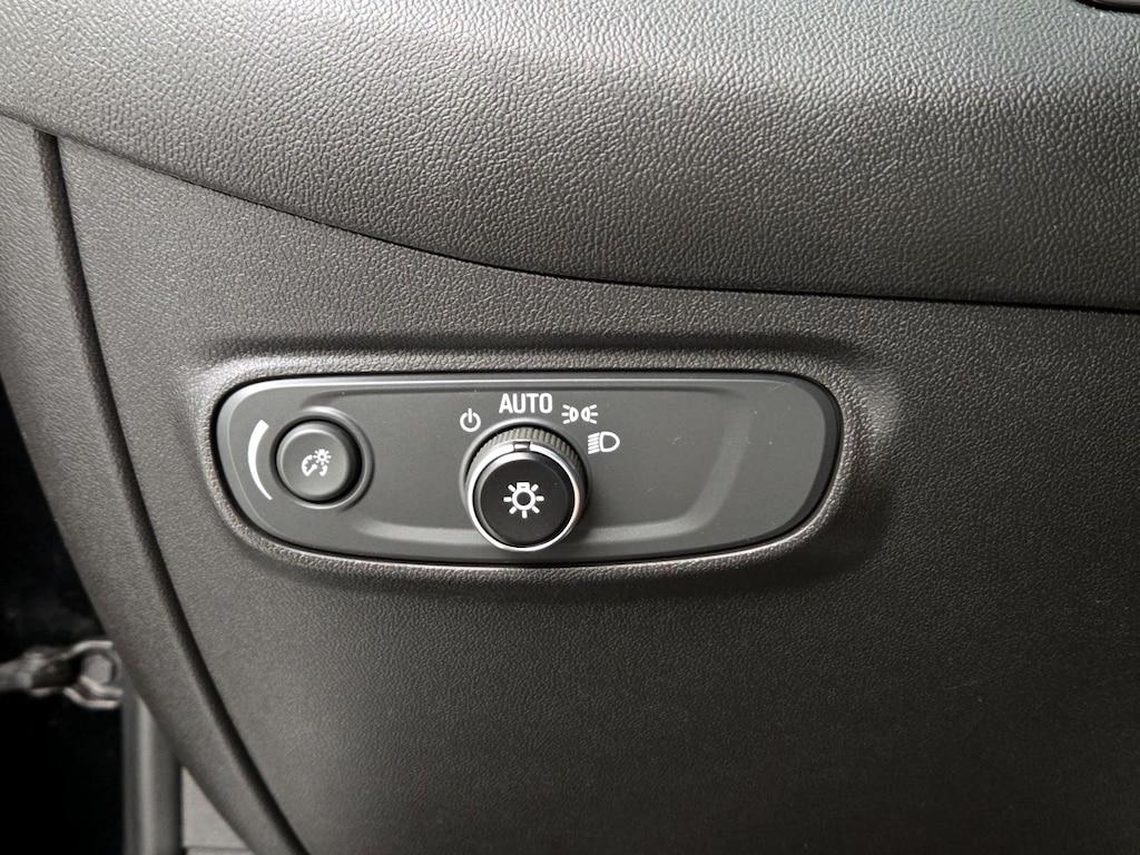 used 2022 Chevrolet Equinox car, priced at $22,998
