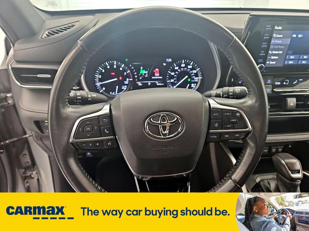 used 2021 Toyota Highlander car, priced at $30,998
