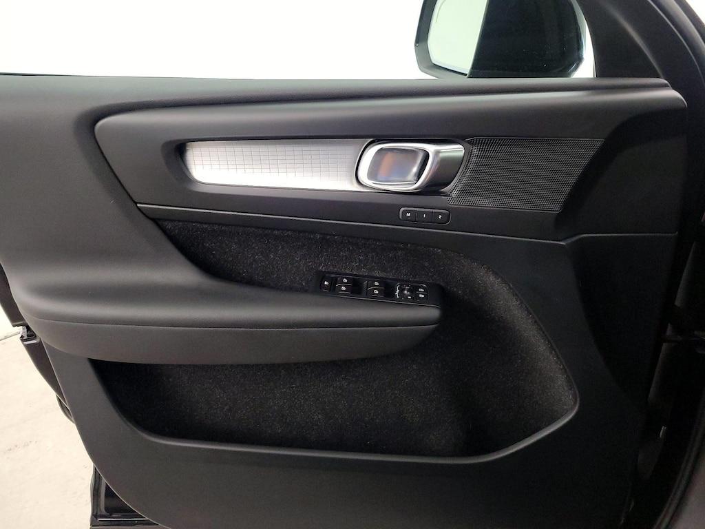 used 2019 Volvo XC40 car, priced at $22,998