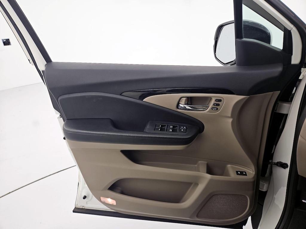 used 2016 Honda Pilot car, priced at $24,998