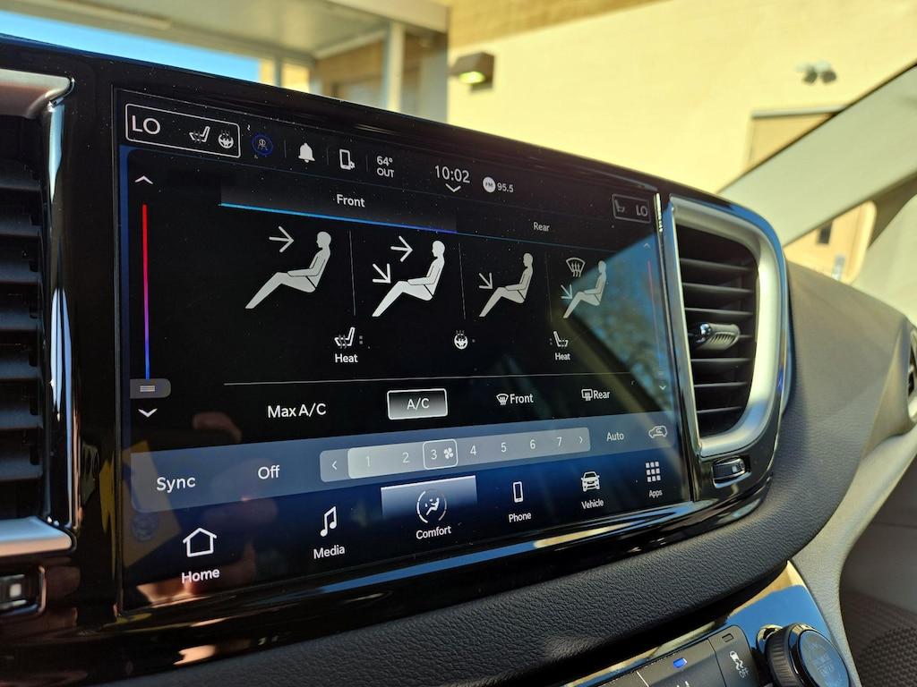 used 2023 Chrysler Pacifica car, priced at $27,998