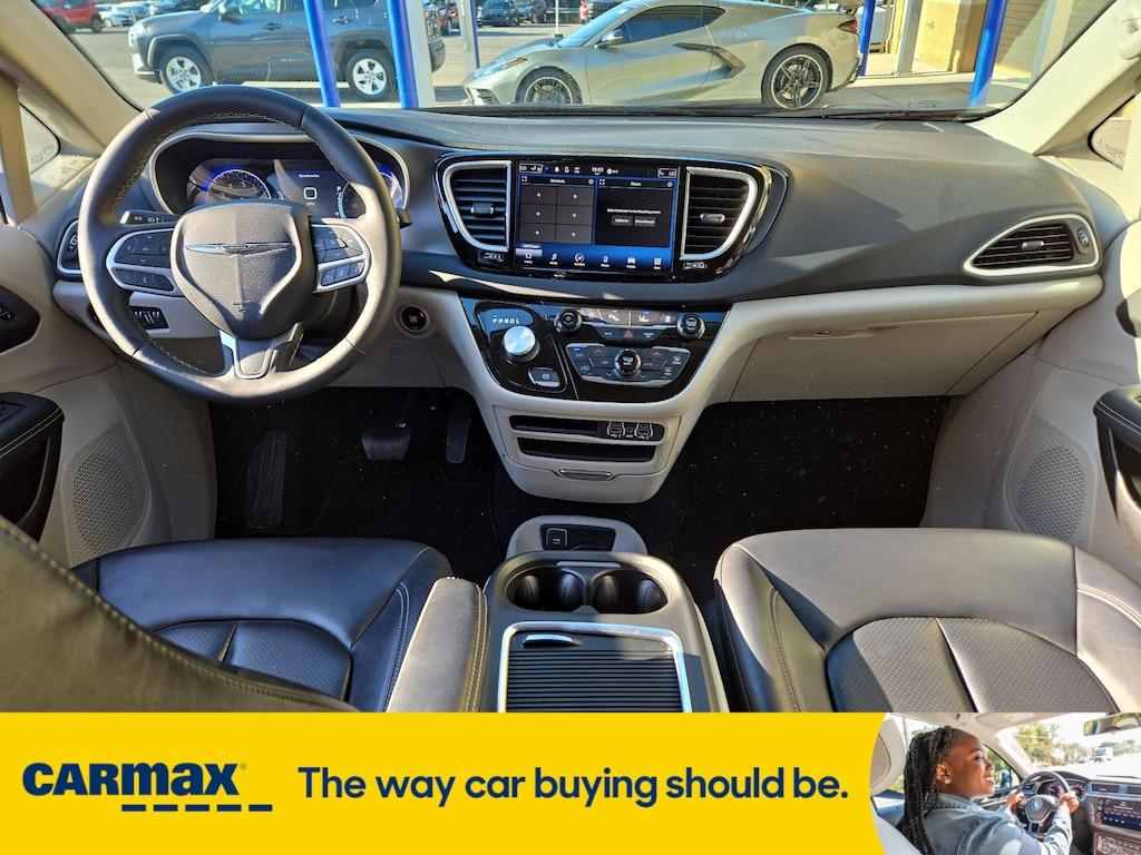 used 2023 Chrysler Pacifica car, priced at $27,998