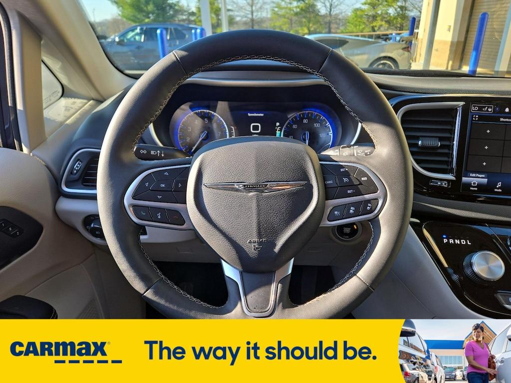 used 2023 Chrysler Pacifica car, priced at $27,998